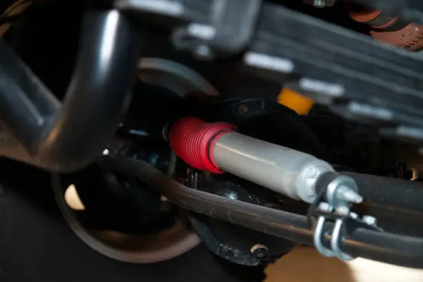 Вы поменяли втулки… Так почему же стук? 5 почти ошибок при установке