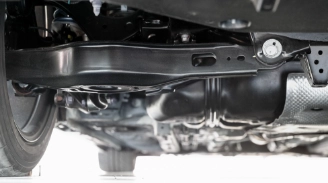 Почему автомобили класса люкс предпочитают «надежные рычаги управления из алюминиевого сплава»?